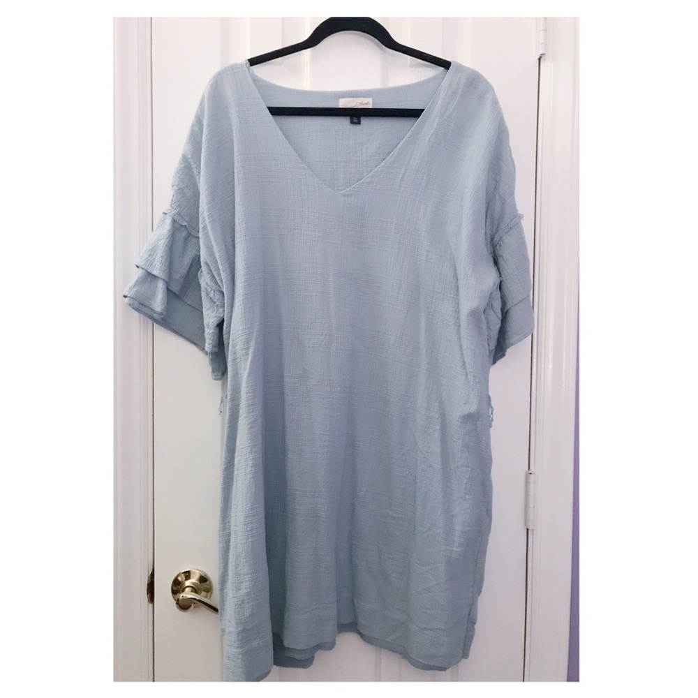 blue linen ruffle dress // never worn